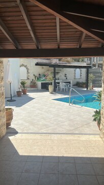 Pool
Area