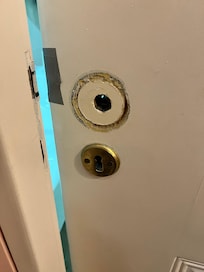 Bathroom door broke while O was inside. Hotel staff had to take it off for repair.