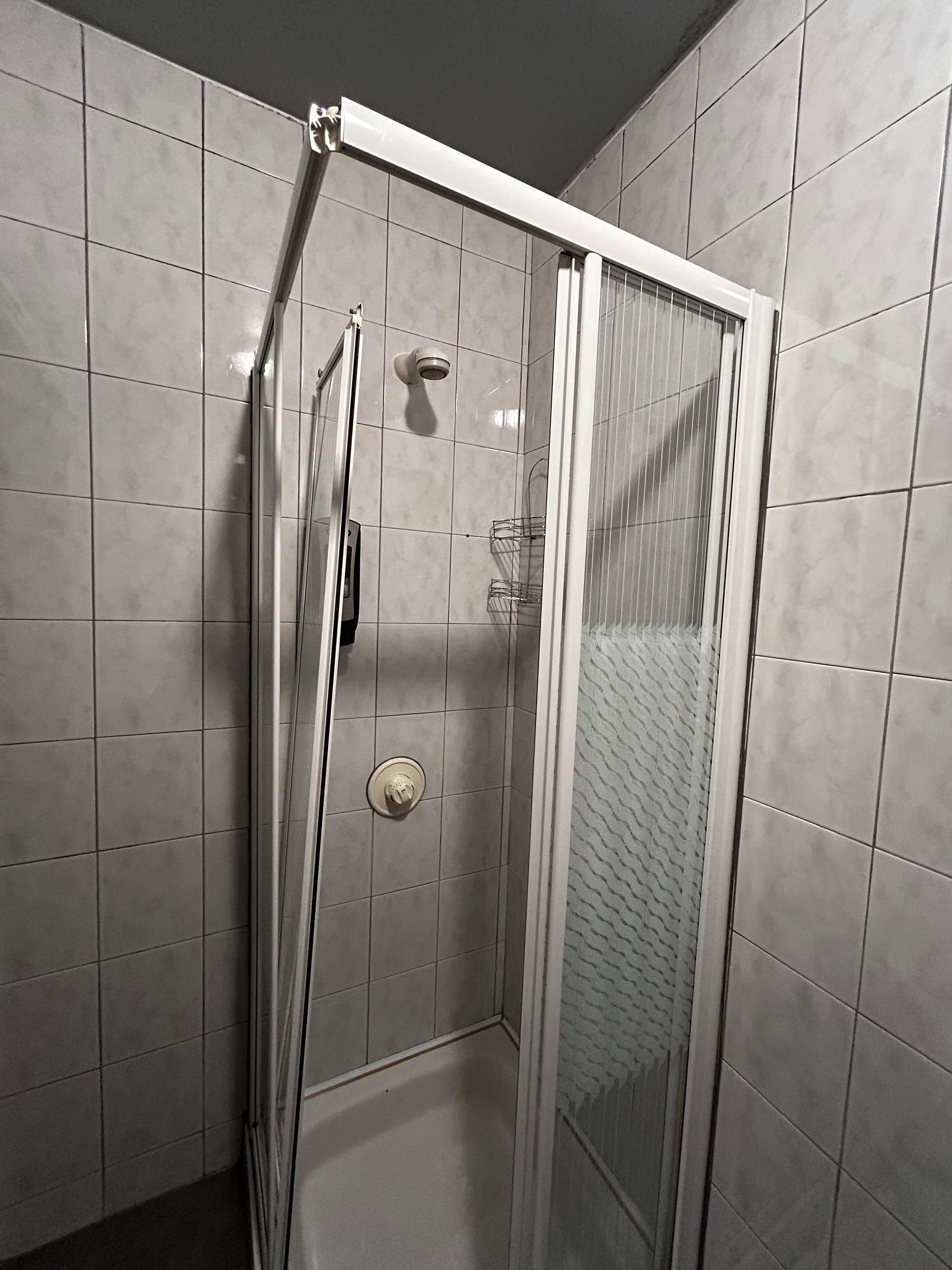 Salle de bains en mauvais etat