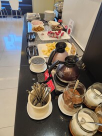 Nice clean area for morning breakfast buffet.