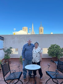 Beautiful balcony to enjoy while listening to the sounds of the Gothic Quarter