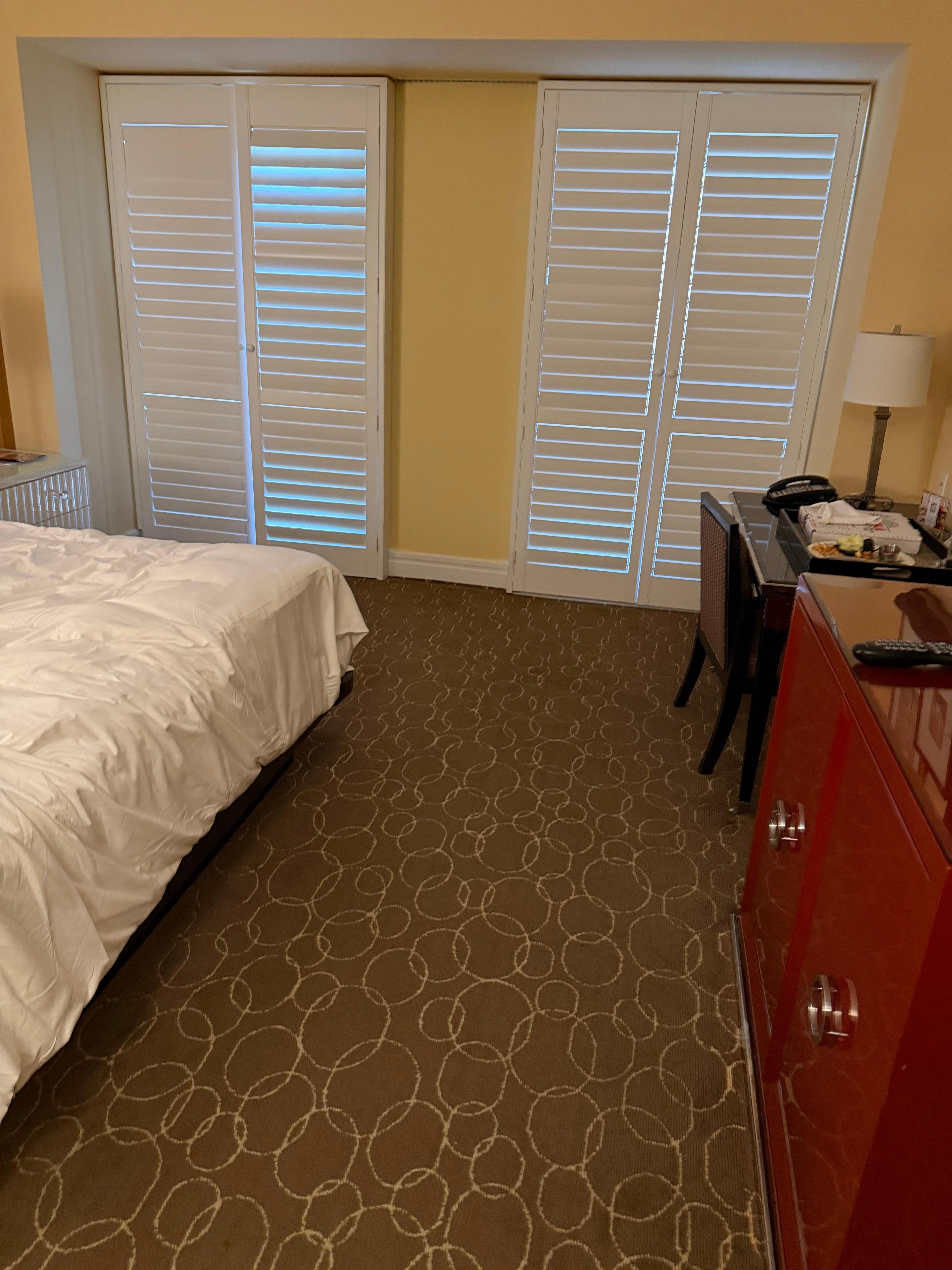 King suite with Hollywood Hill view 