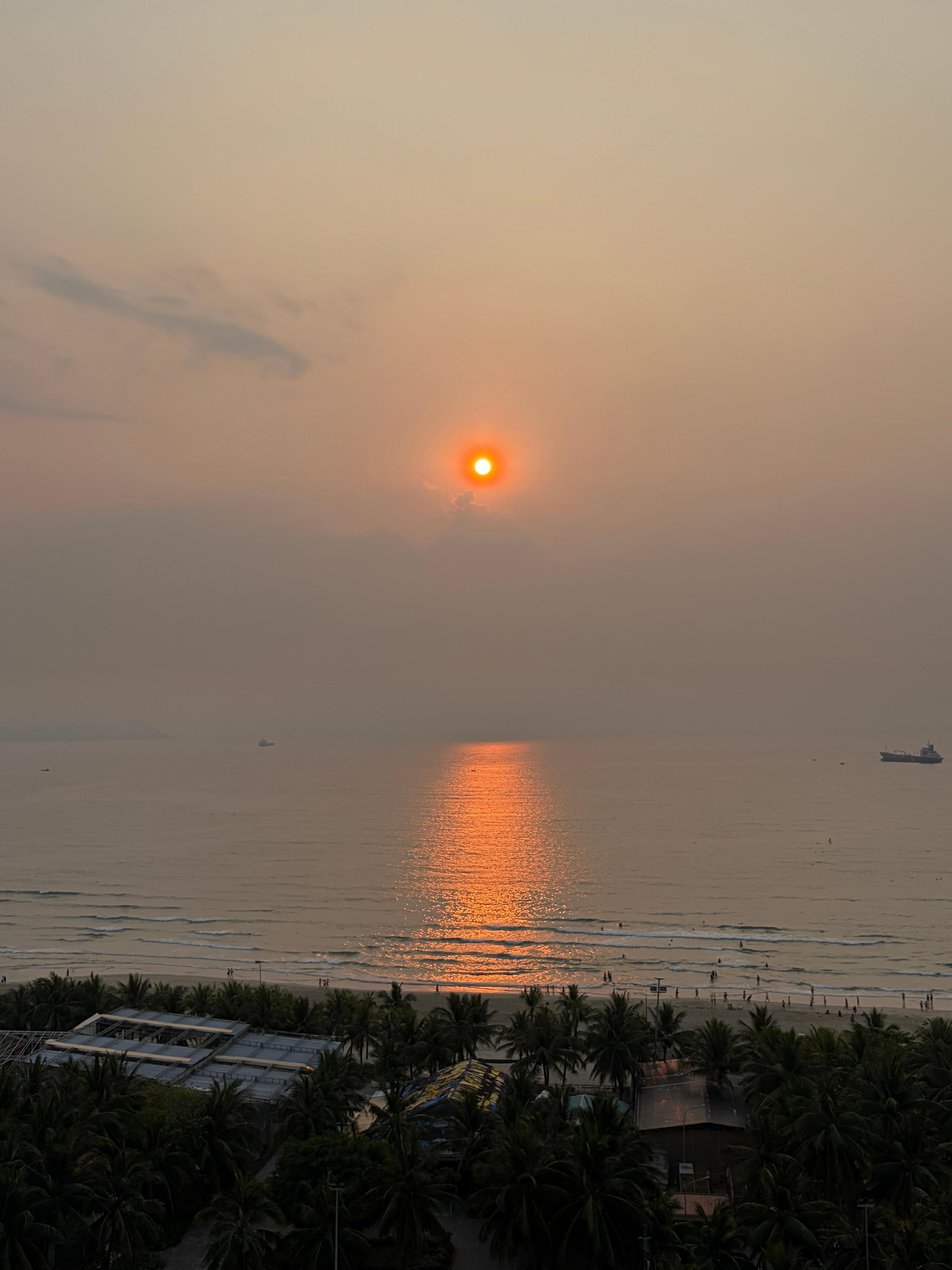 お部屋からの夕陽