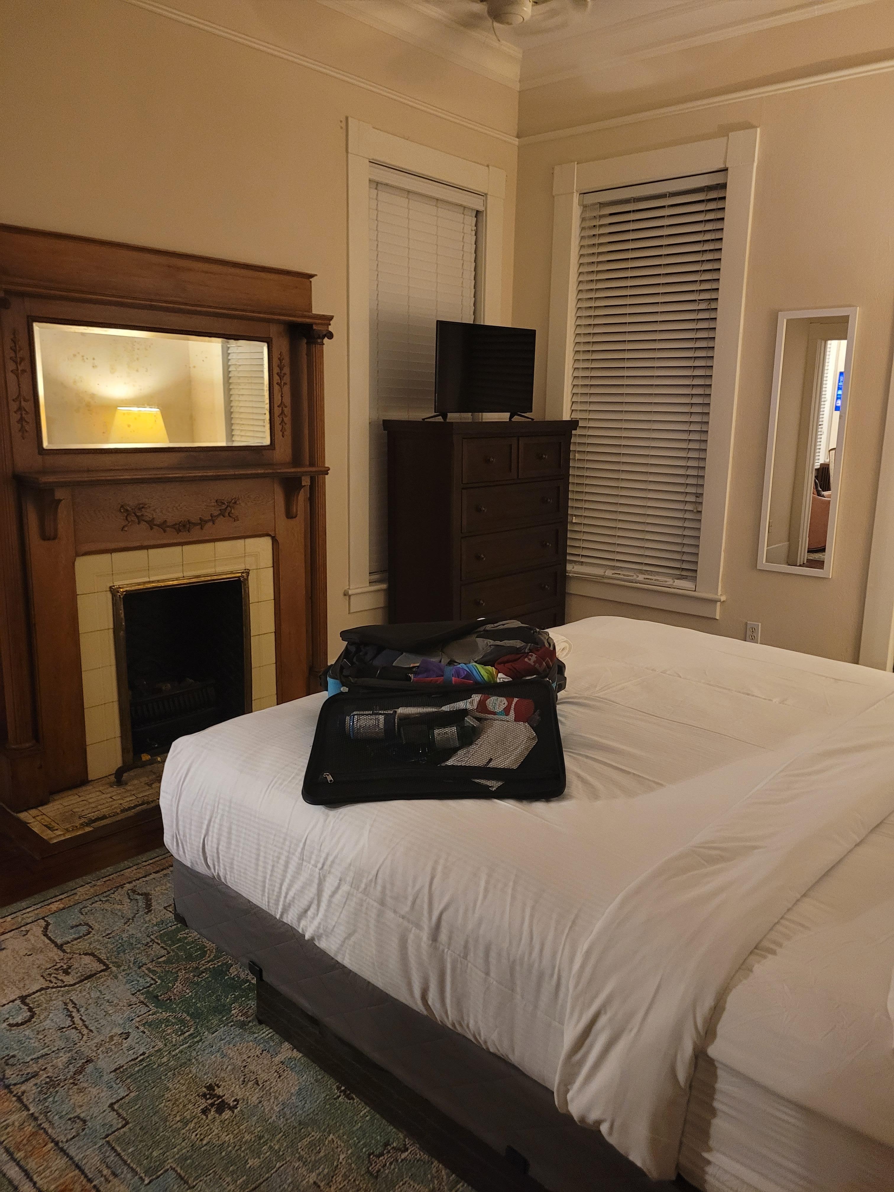 Front bedroom - parkview