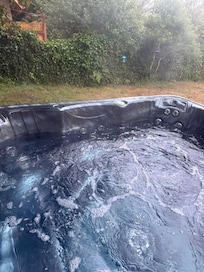 Low water levels from leaking hot tub