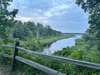 Stunning lagoon at public beach 5 minutes away