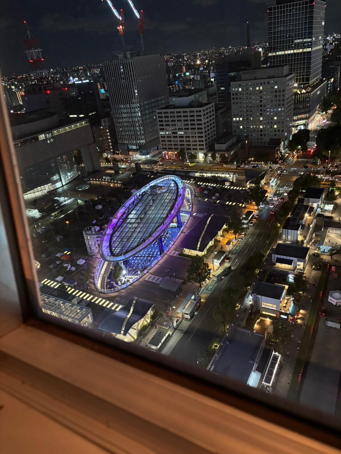 未来タワー夜景がとても綺麗でした。風があり気持ち良かったです。
