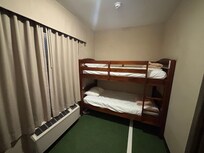 King suite kids room