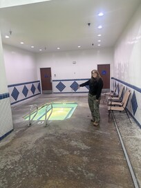 Jacuzzi was really warm a plus in book for the old bones