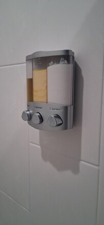Shampoo, conditioner and body wash provided.