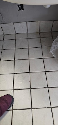 Piso del baño.... imaginen la duela de la habitación