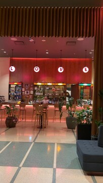 Quaint retro style hotel!!