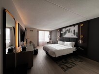 Nice room. Clean and quiet