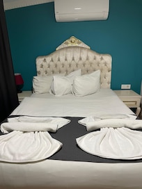 Sengen - så bedre ut enn den var. Litt for hard