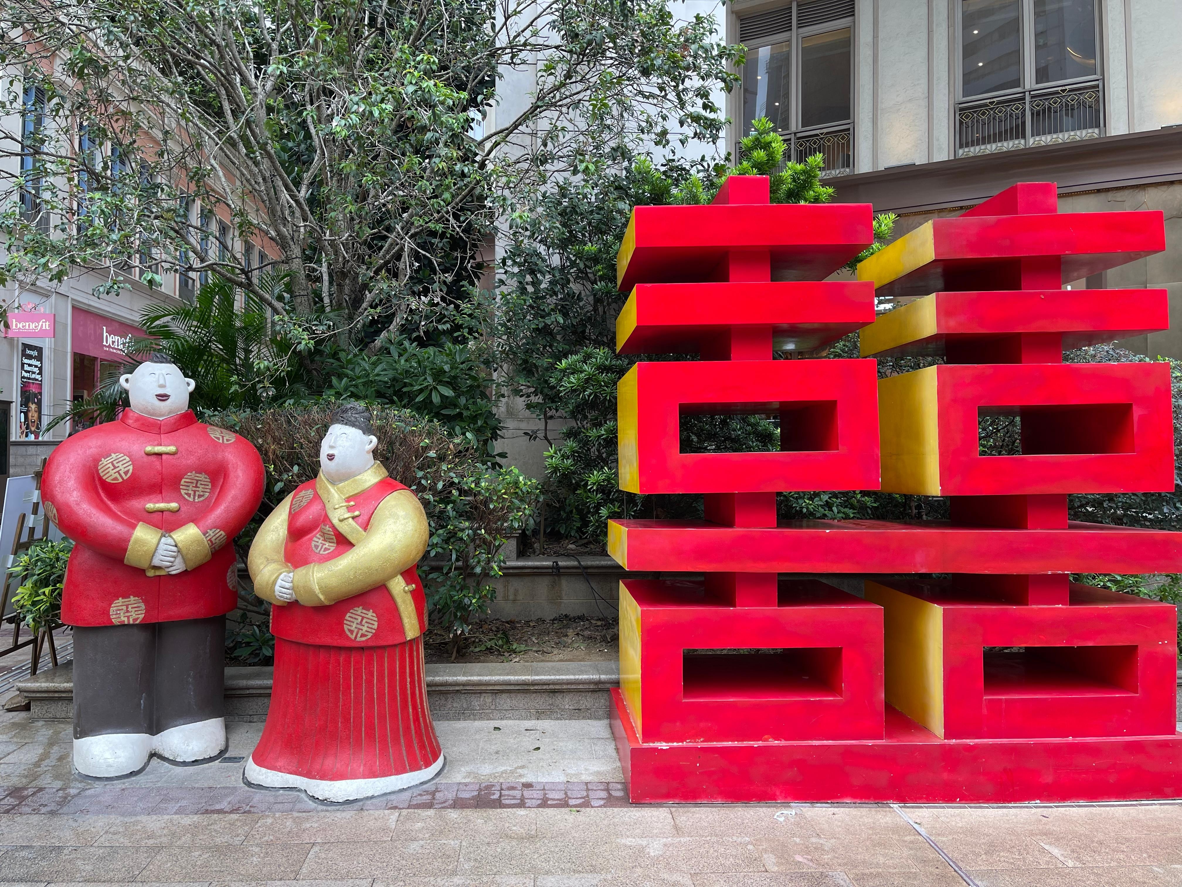 En face de l’hôtel 