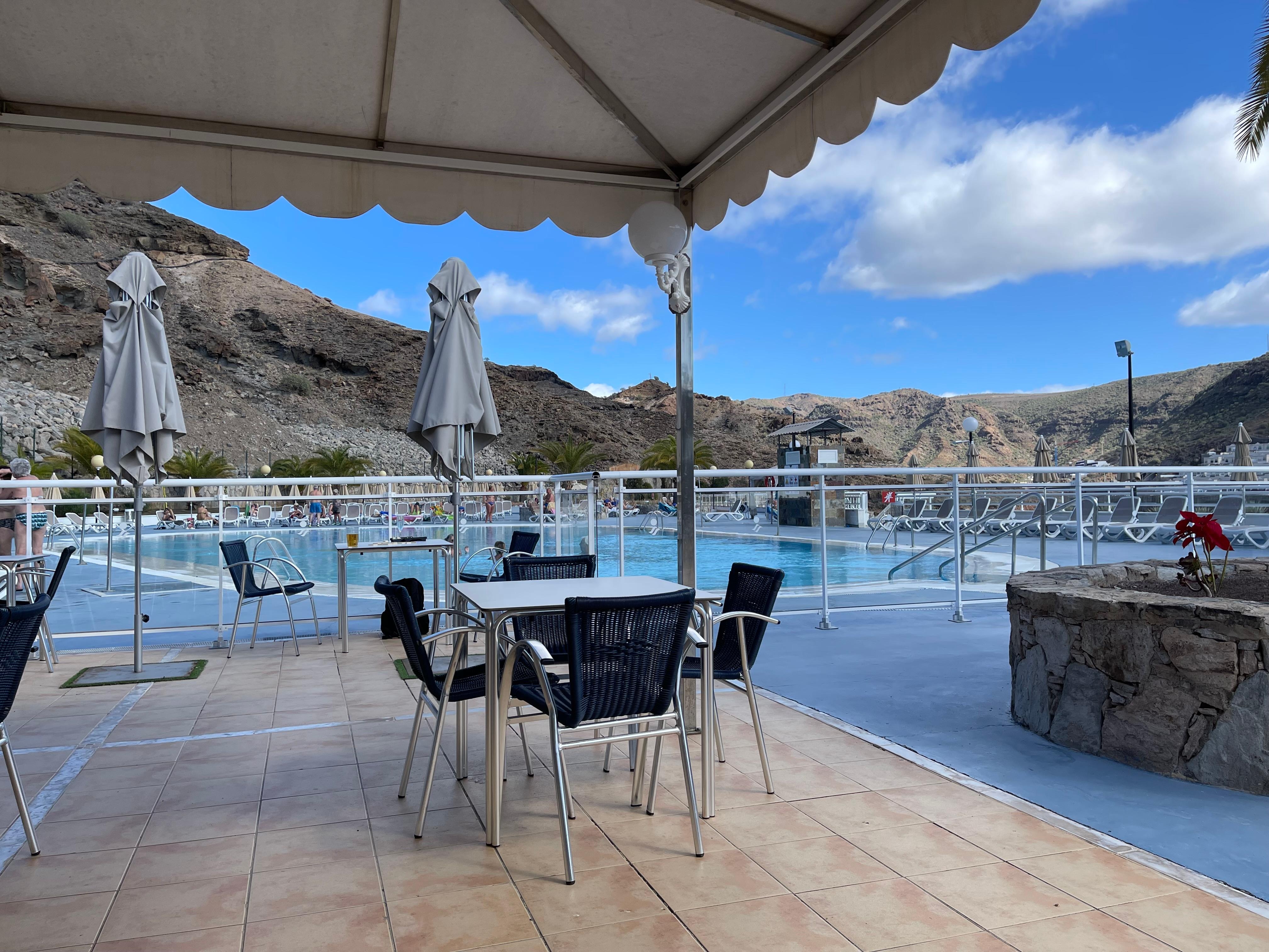 Pool bar med enkle retter