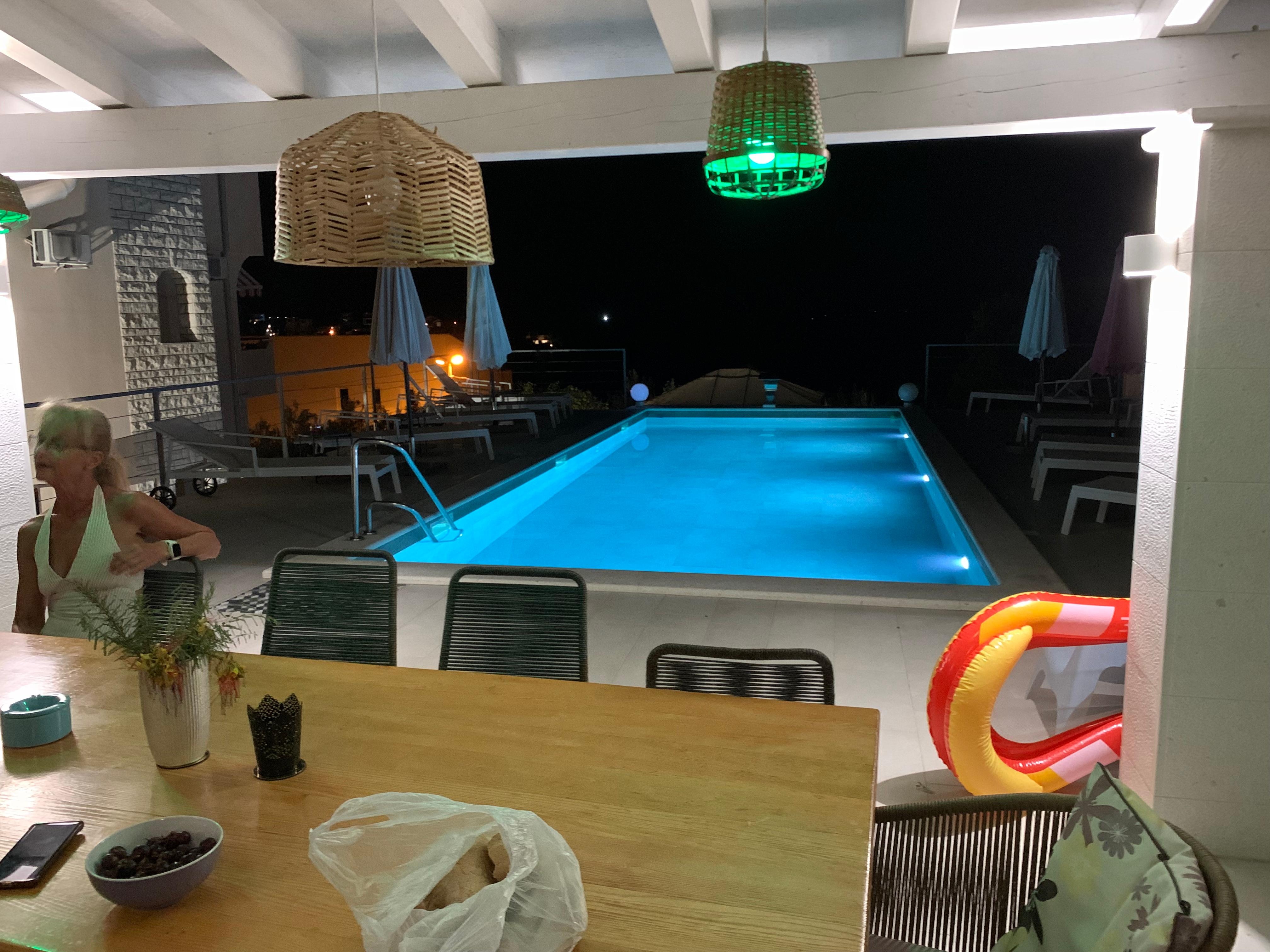 Abendstimmung am Pool