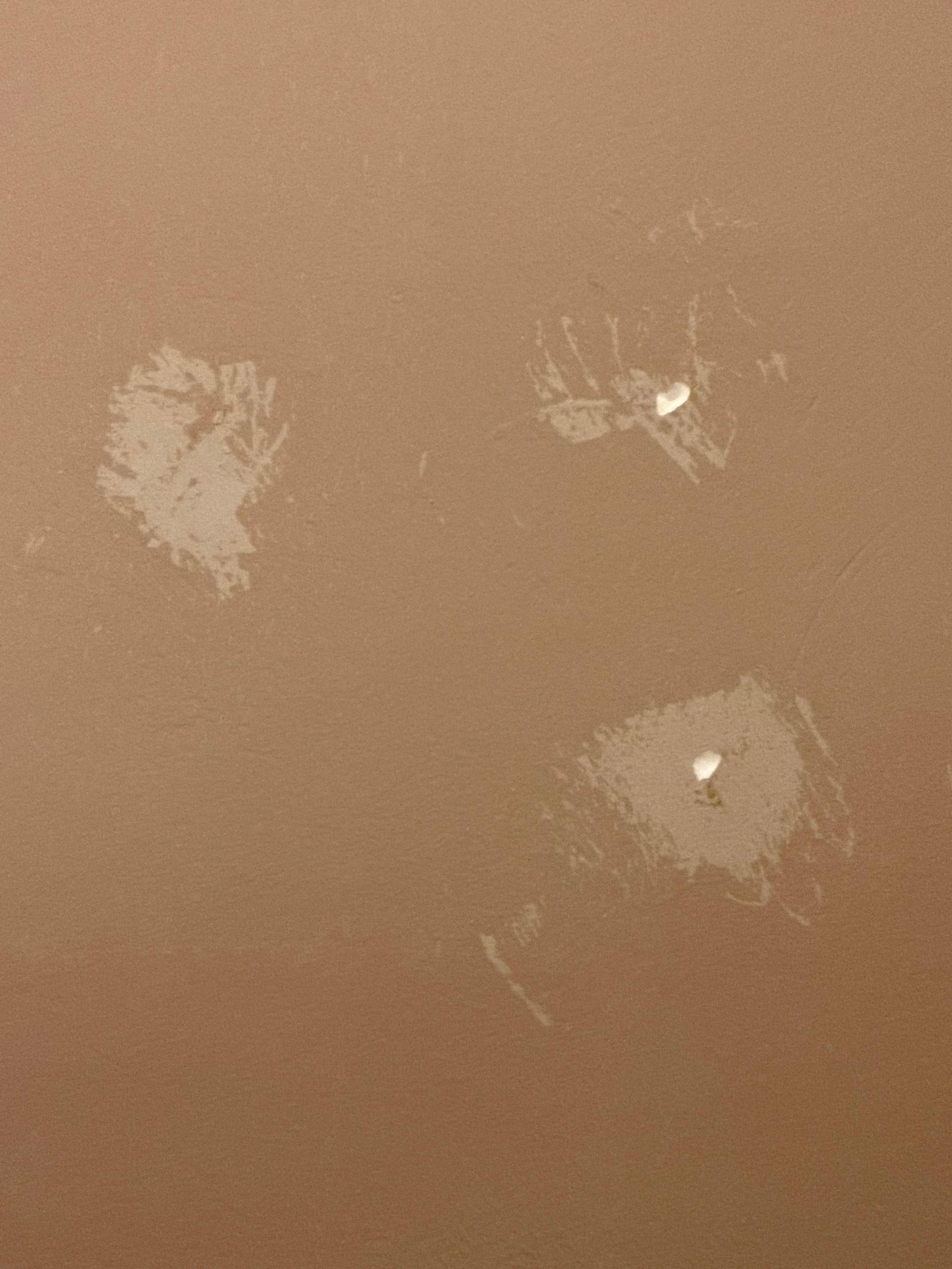 More white stuff on the wall