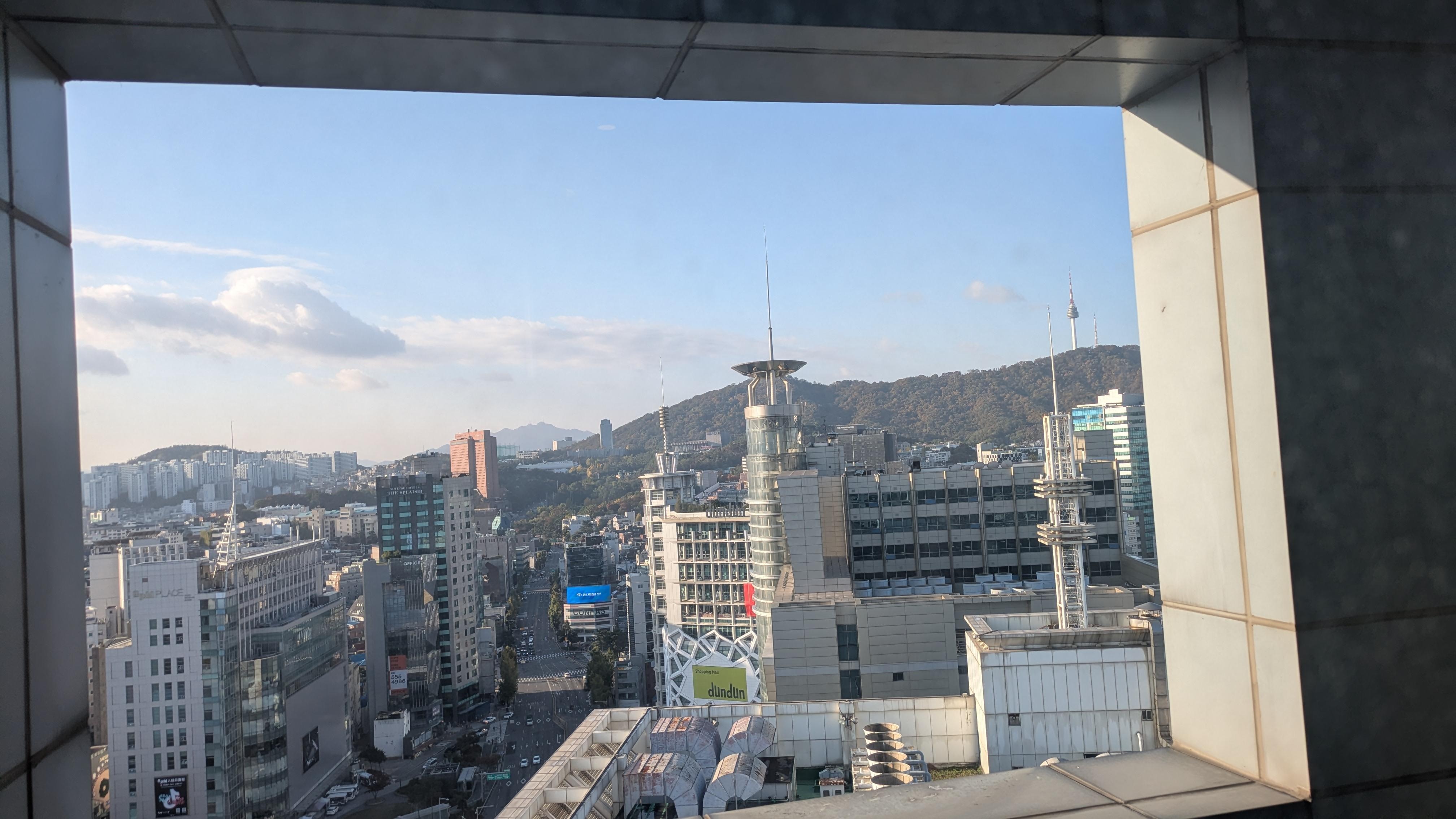 窓から見える光景