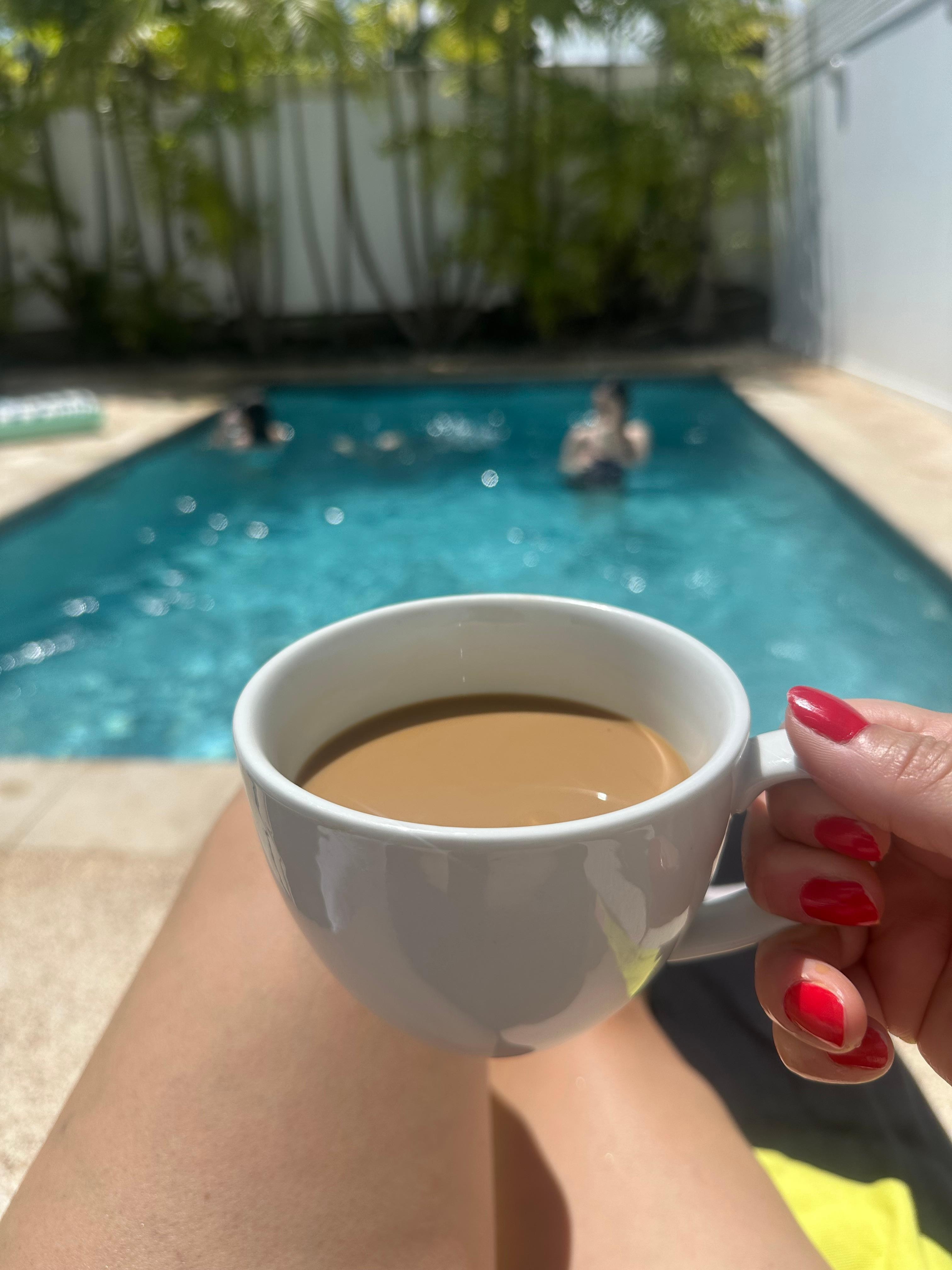 Pool-side Cafecito 