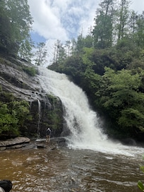 Secret Falls
(Great hike!)