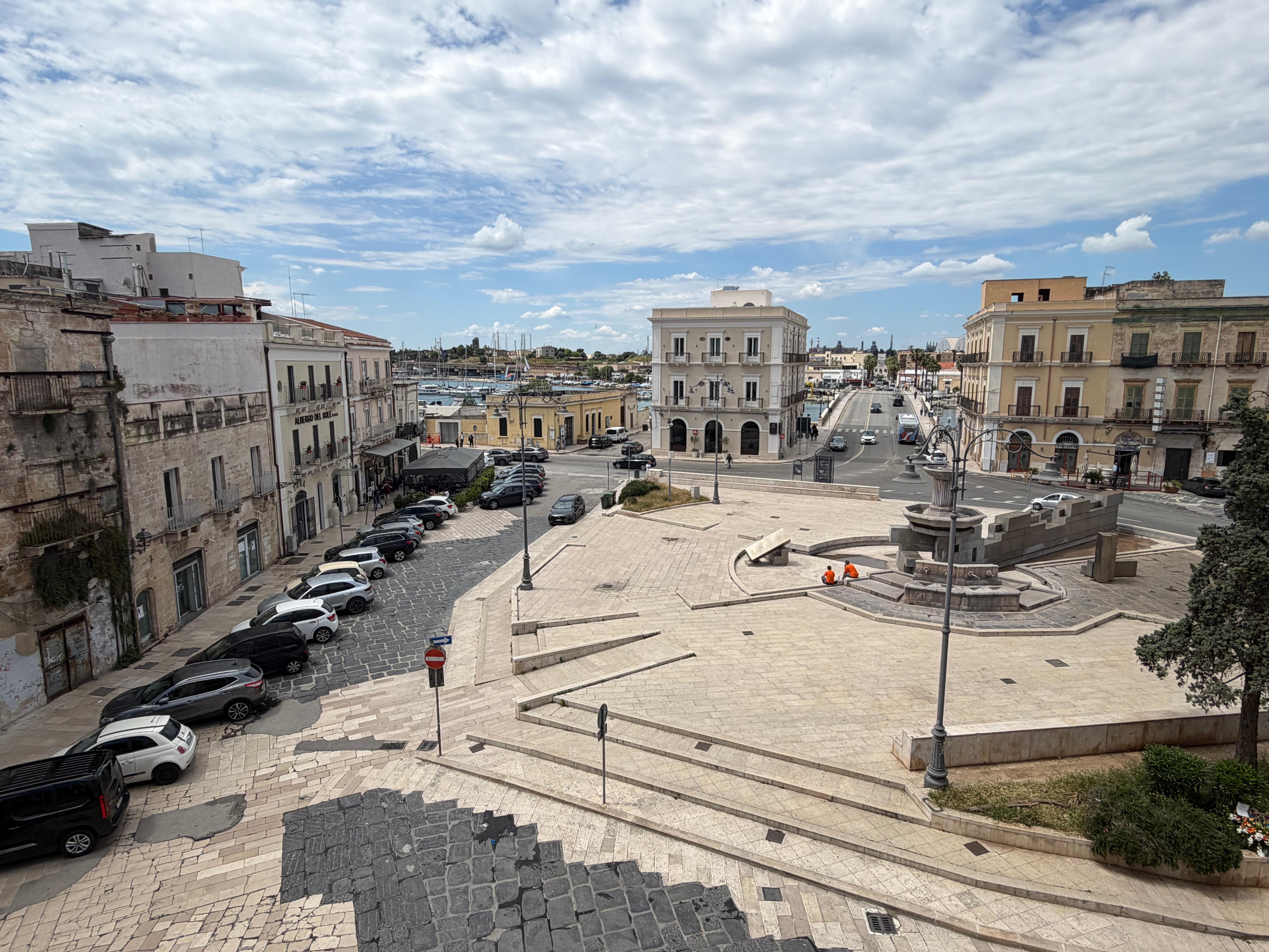 Plaza in front of hotel 