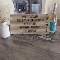 Nice welcome note and lovely wine!