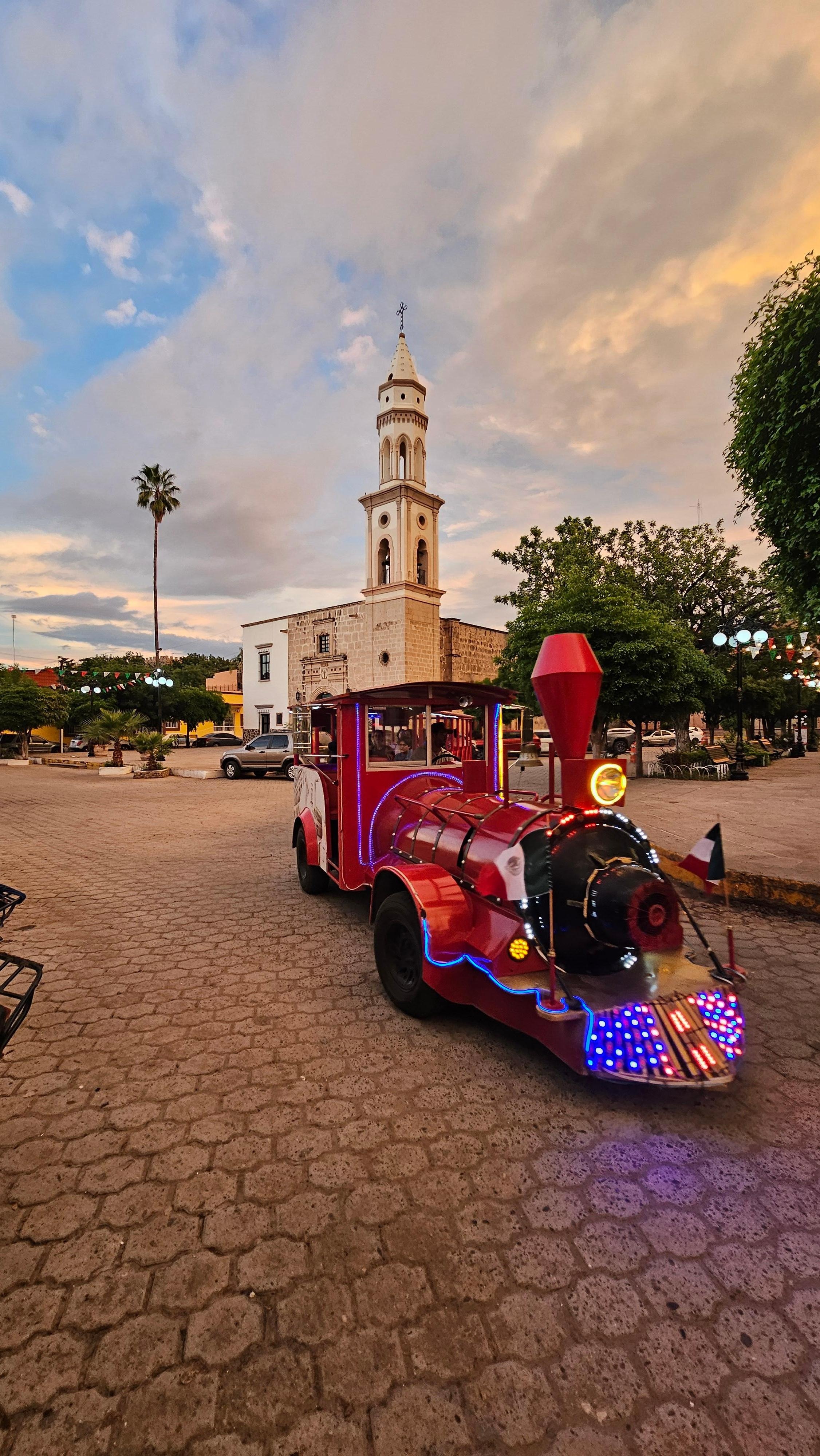 Tourist train at Zocalo