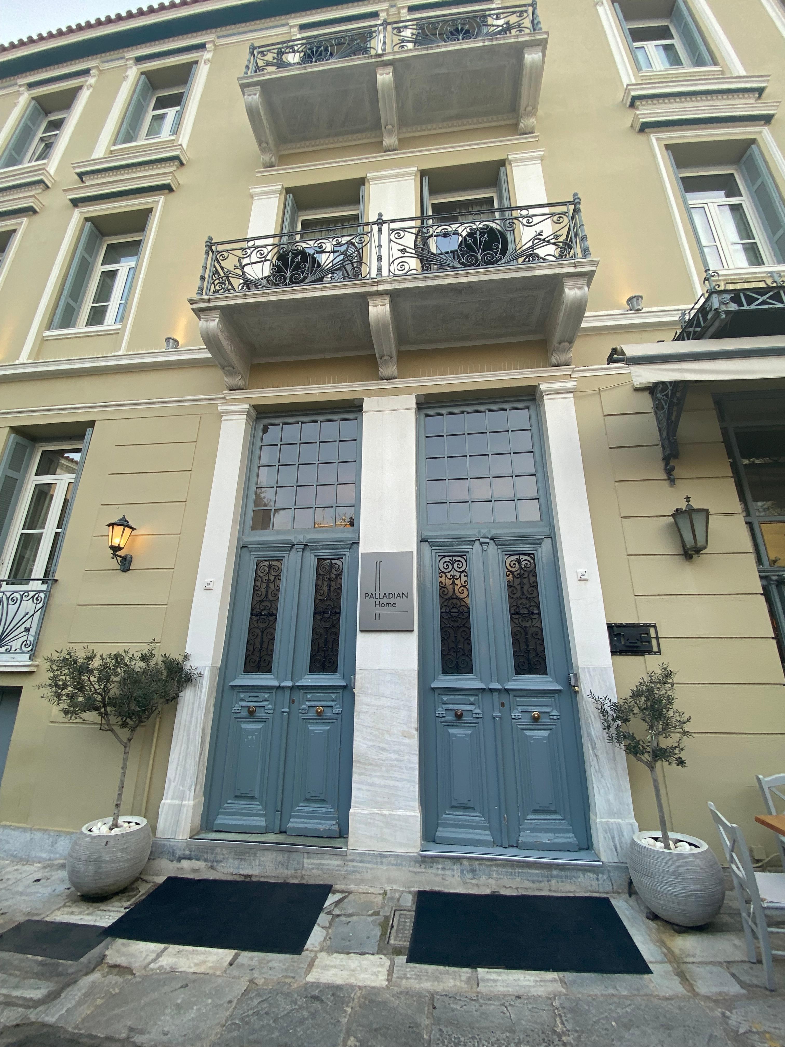 Entrée de l’hôtel 