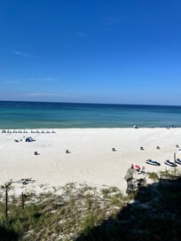 The views were excellent. Breakfast and lunch on the balcony daily.