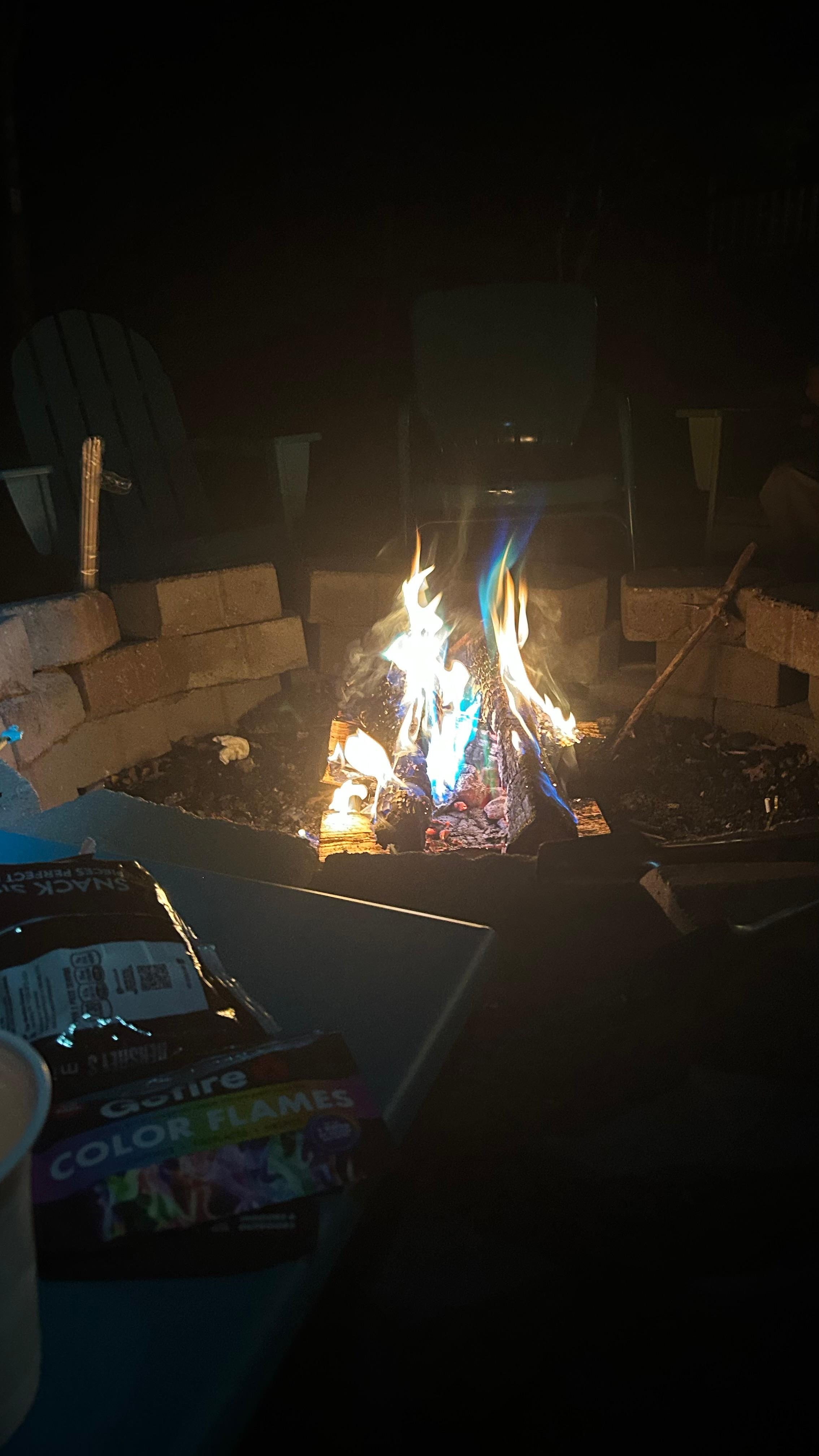 Nice fire pit with surrounding chairs where we sat around and enjoyed the stars. 