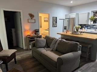 Living room/kitchen, doors to bedrooms