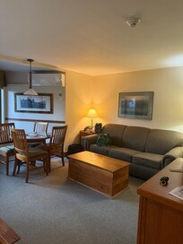 Room at Winwood Condiminum