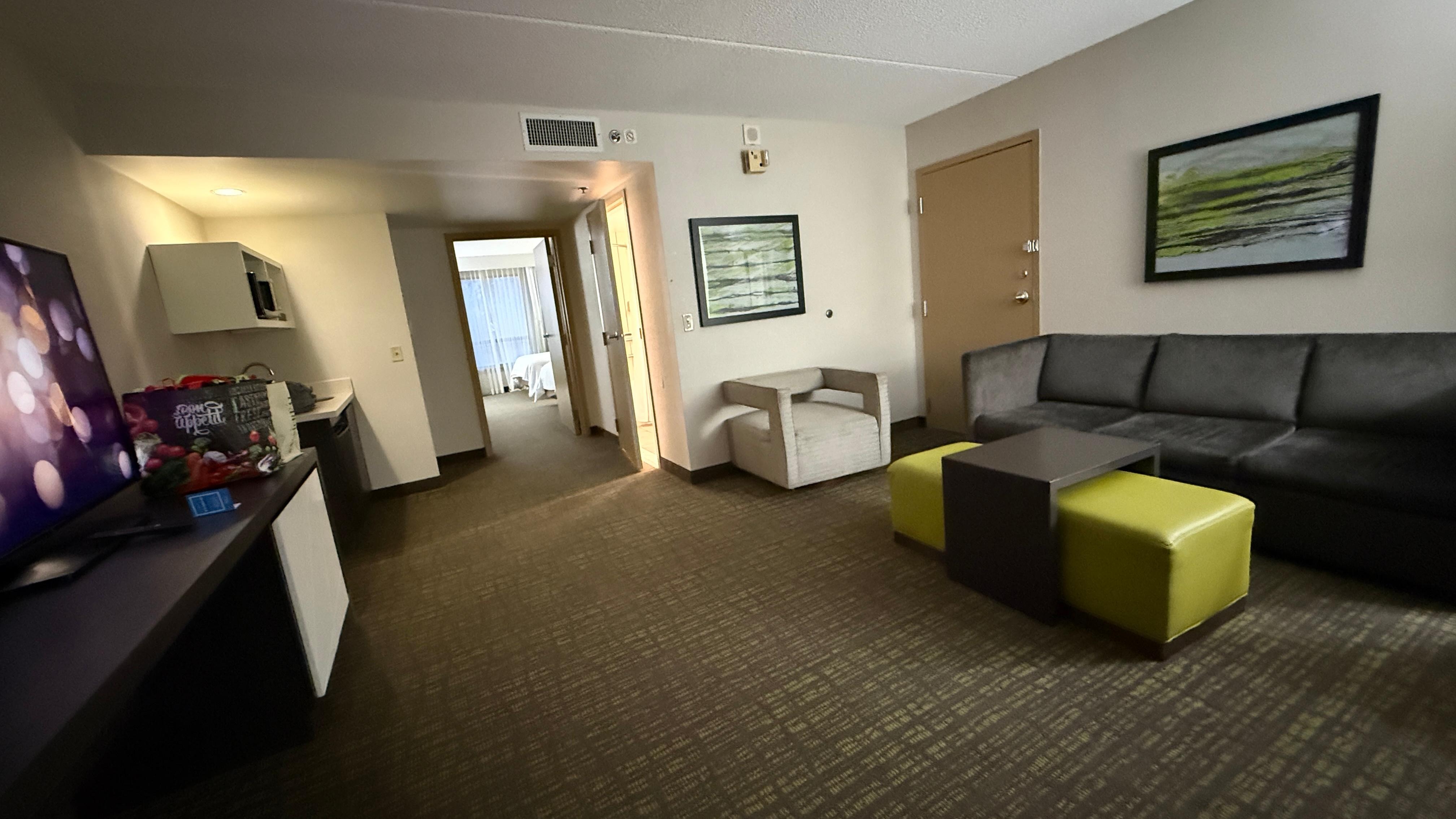 Dated decor, that needs deep cleaning 