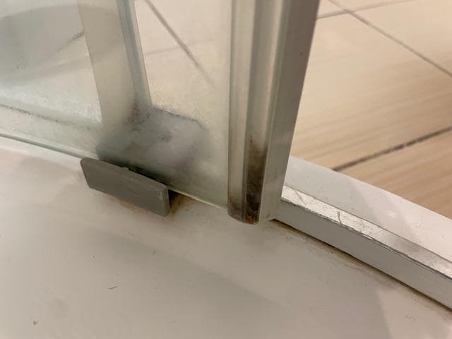 Joint de la porte de douche