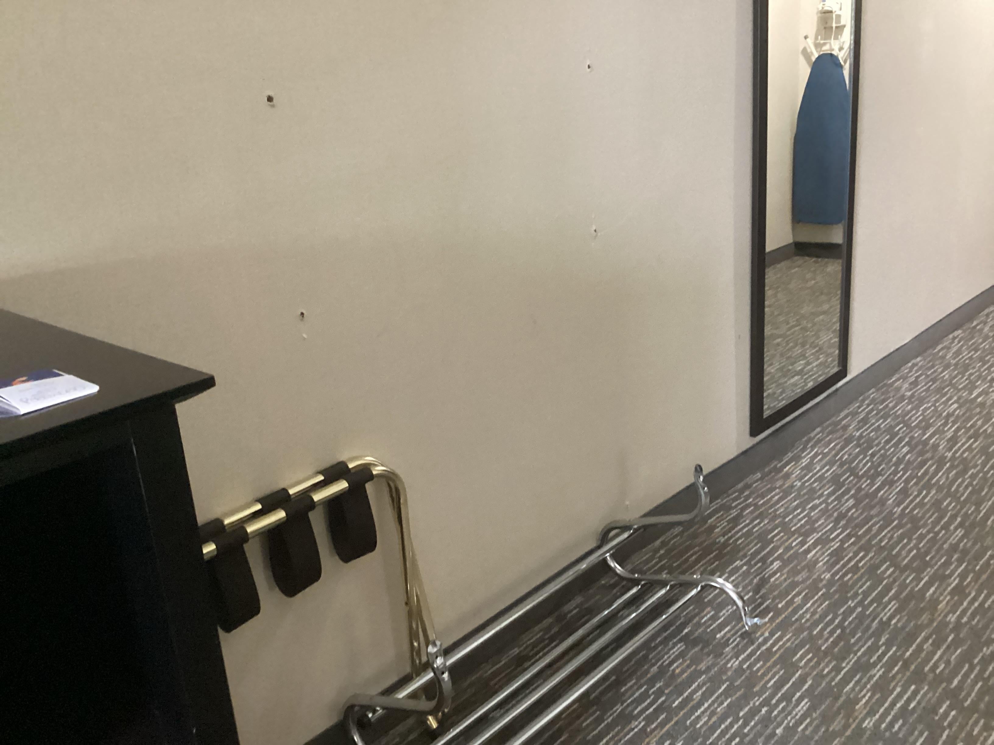 Rack fell down of the wall