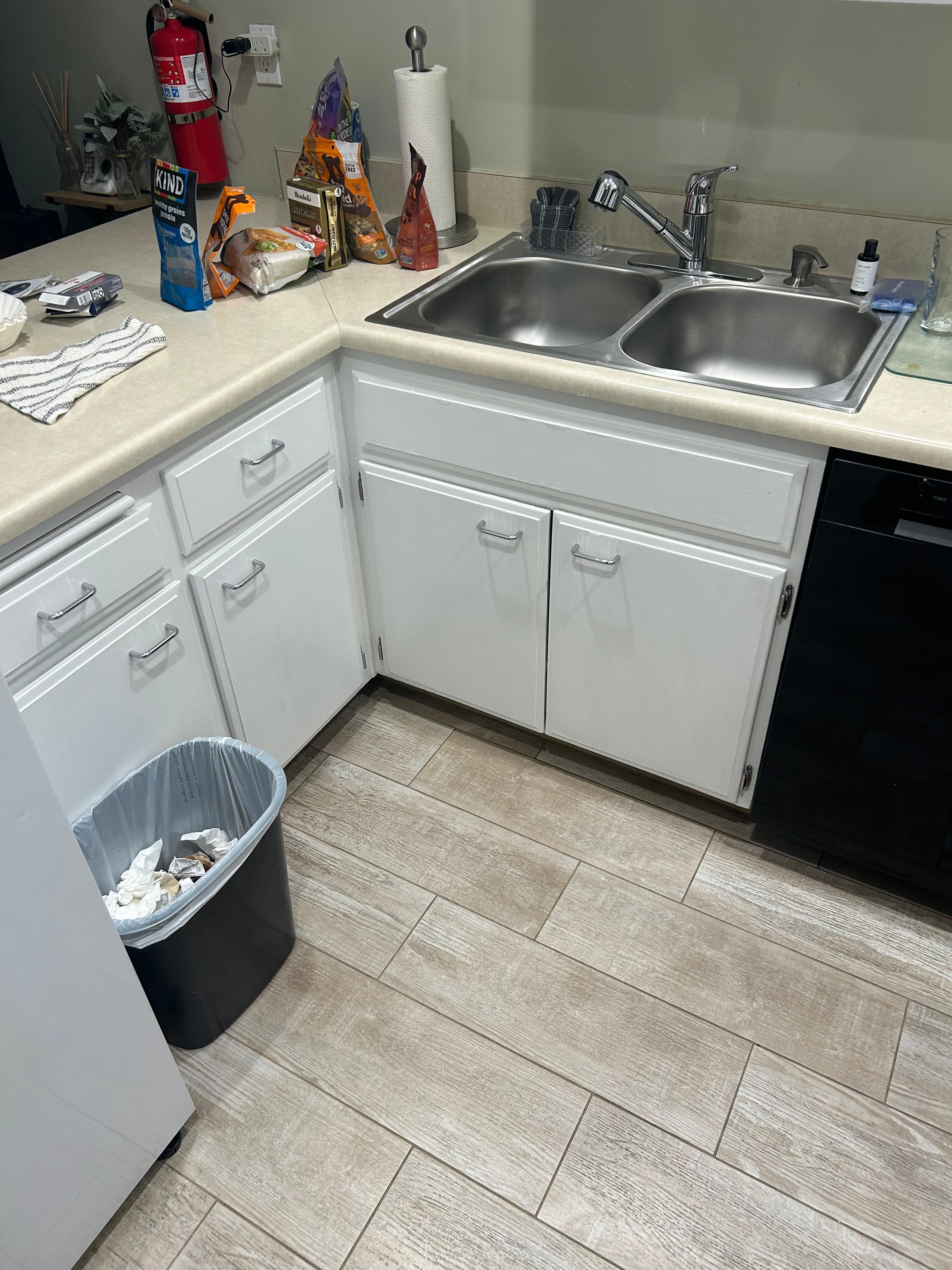 “Modern kitchen”??