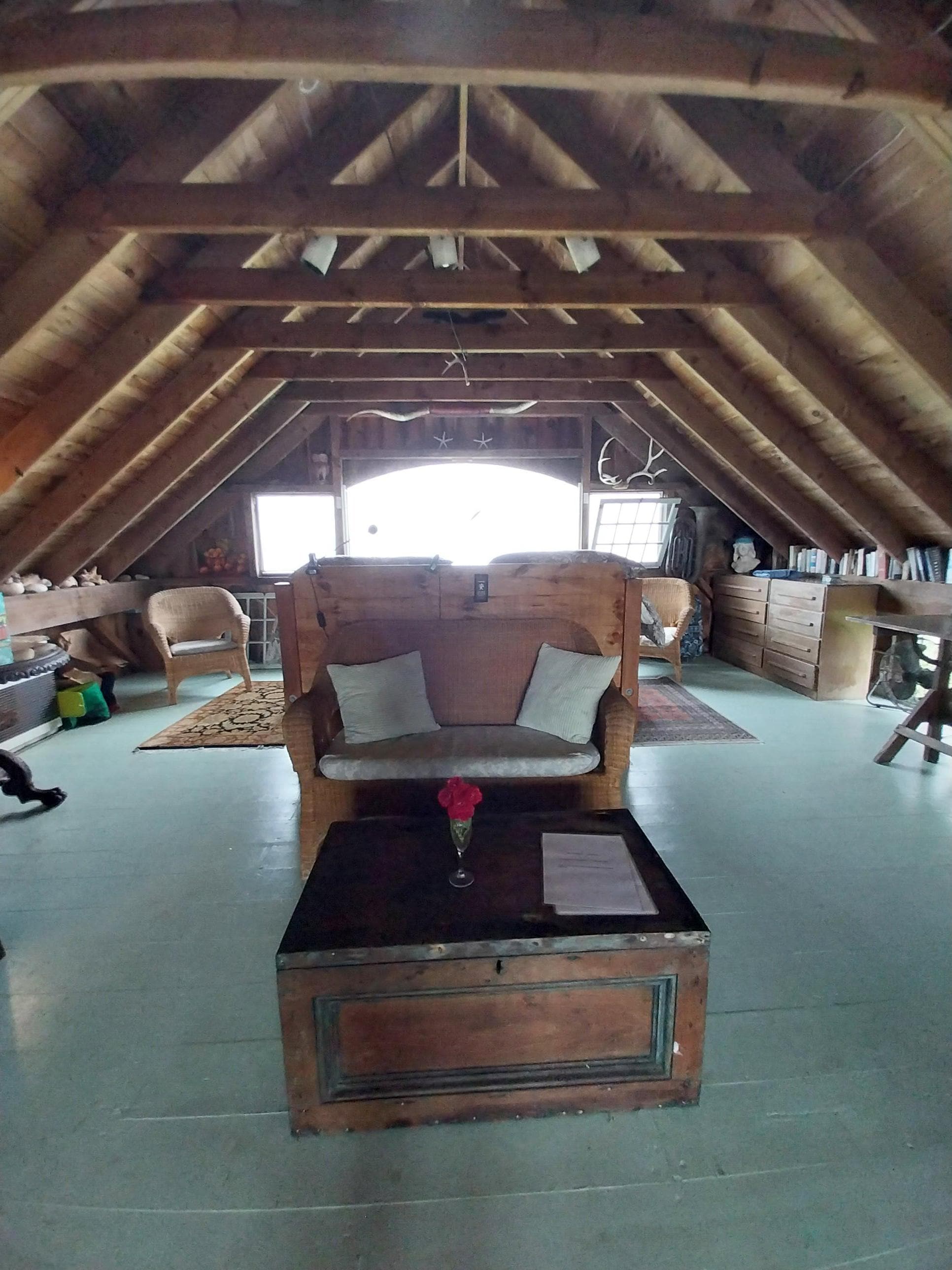 The barn. A king and a queen 