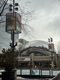 A 1 cuadra del hotel