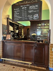 Coffe shop in the lobby