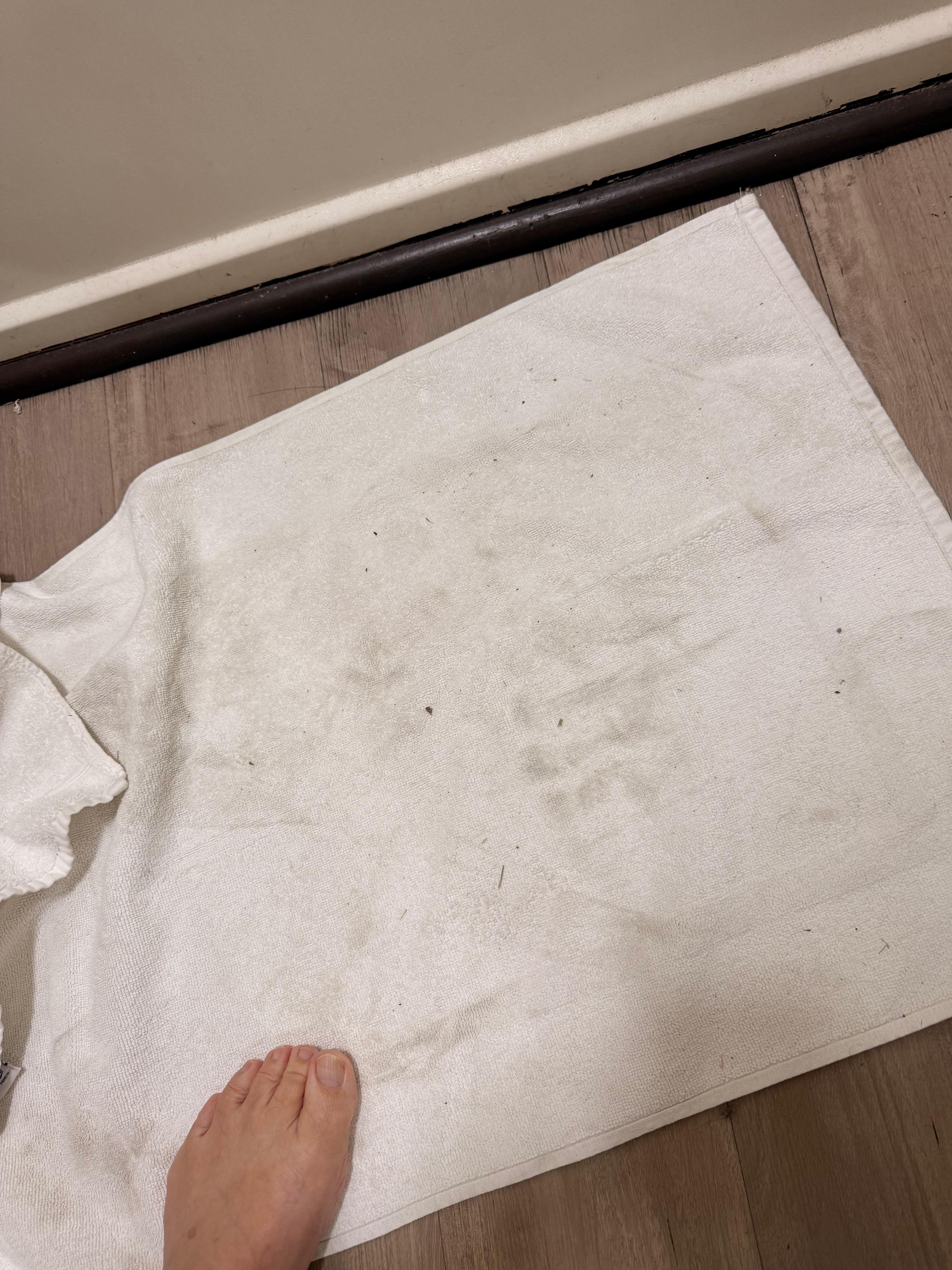Dirty bath mat