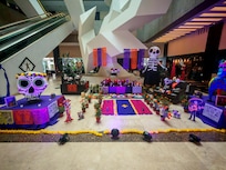 Gran ofrenda en el lobby