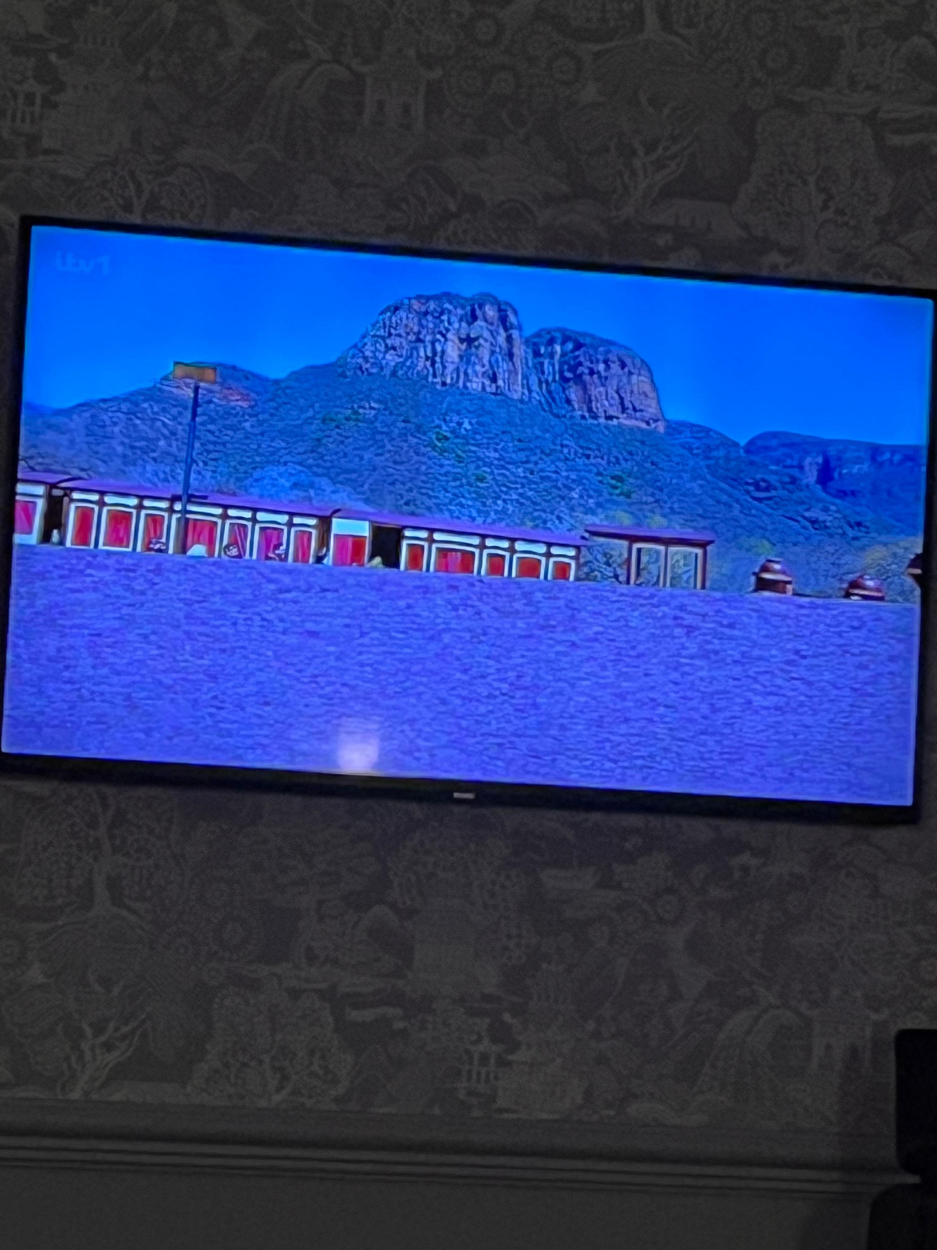 Tv screen kept going to half a screen after a bit 