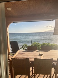 Outdoor table was perfect for breakfast and evenings!!