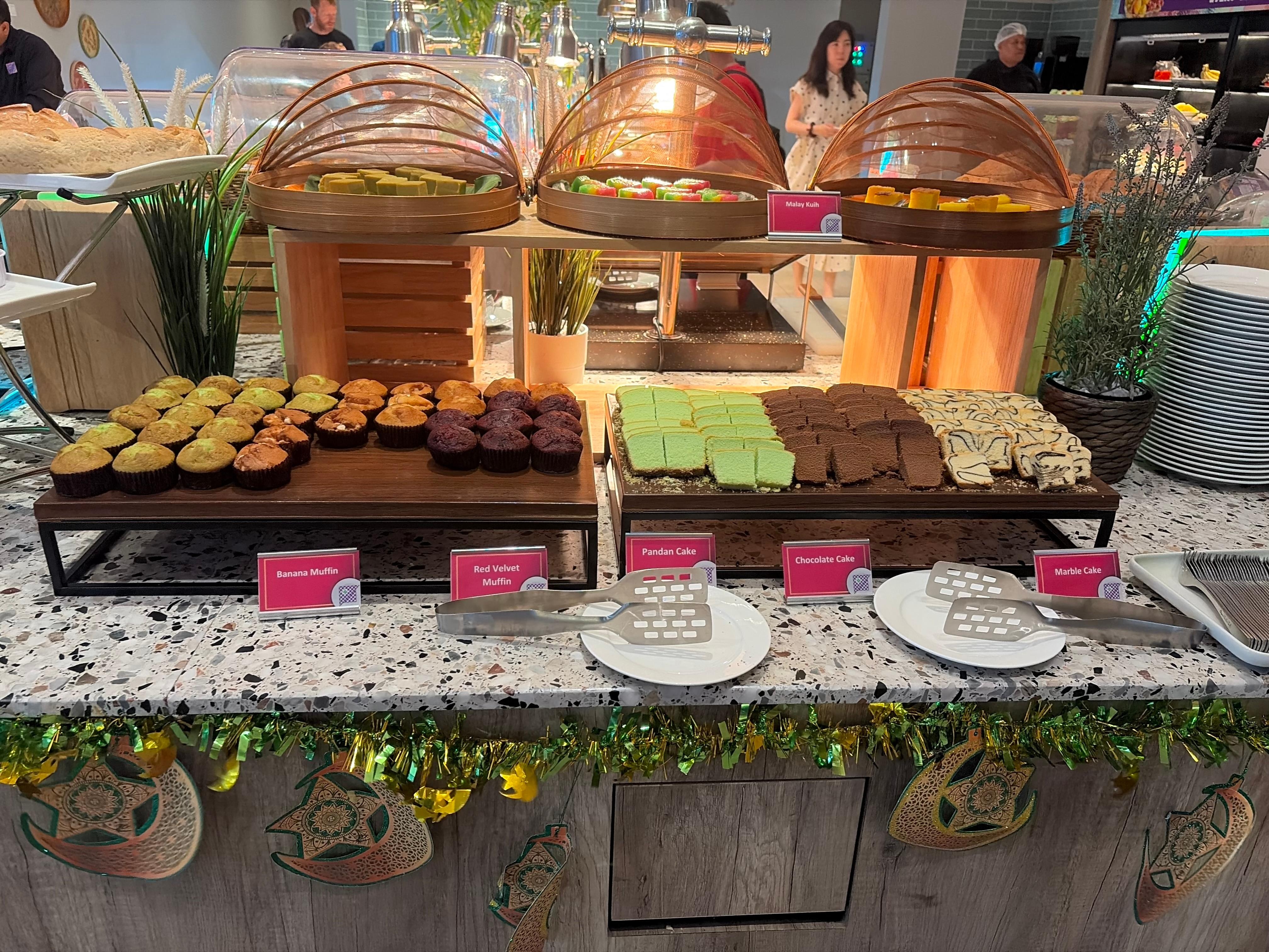 This picture doesn’t do it justice there is more in the other side but I was too hungry