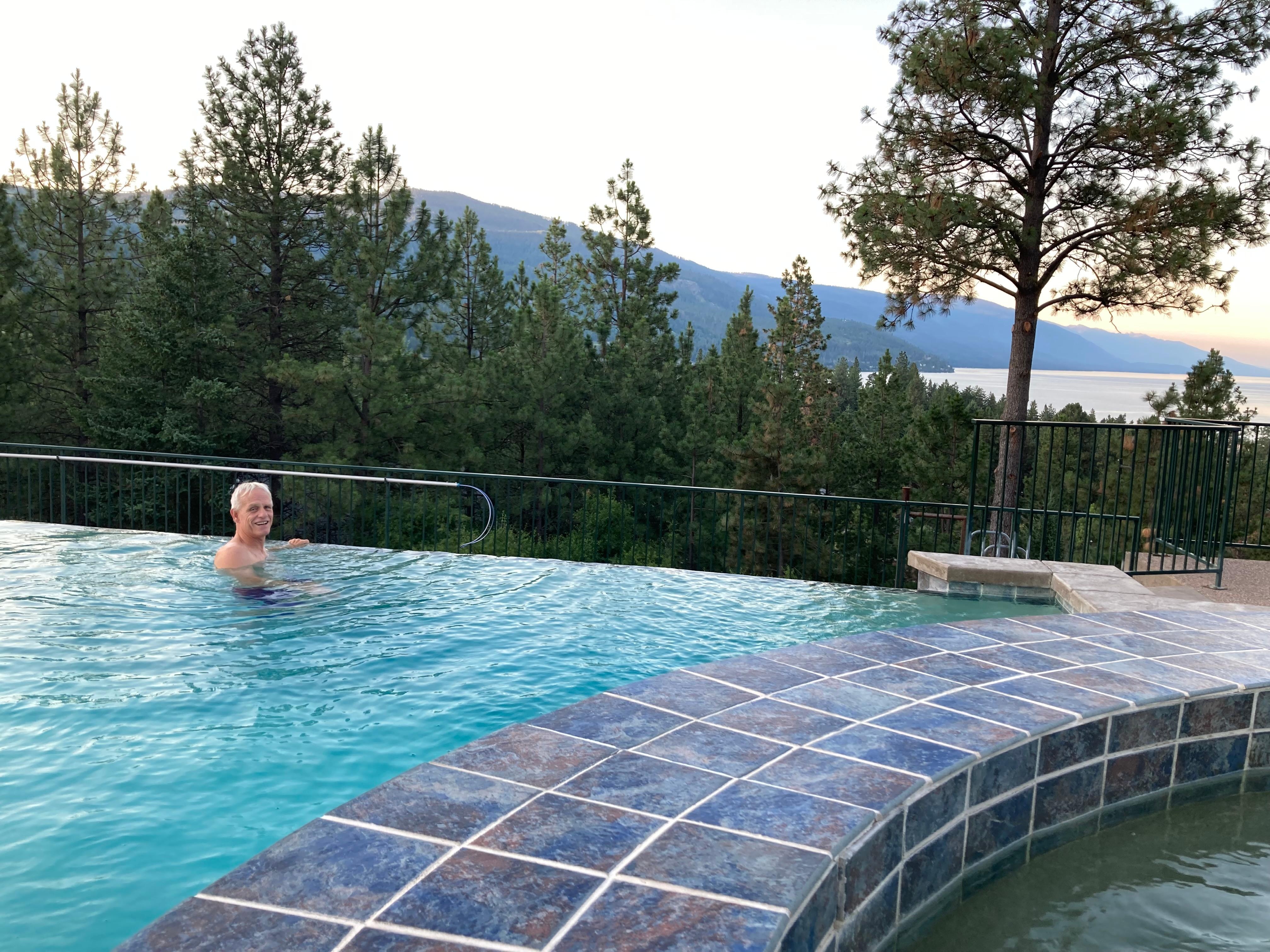 Infinity pool