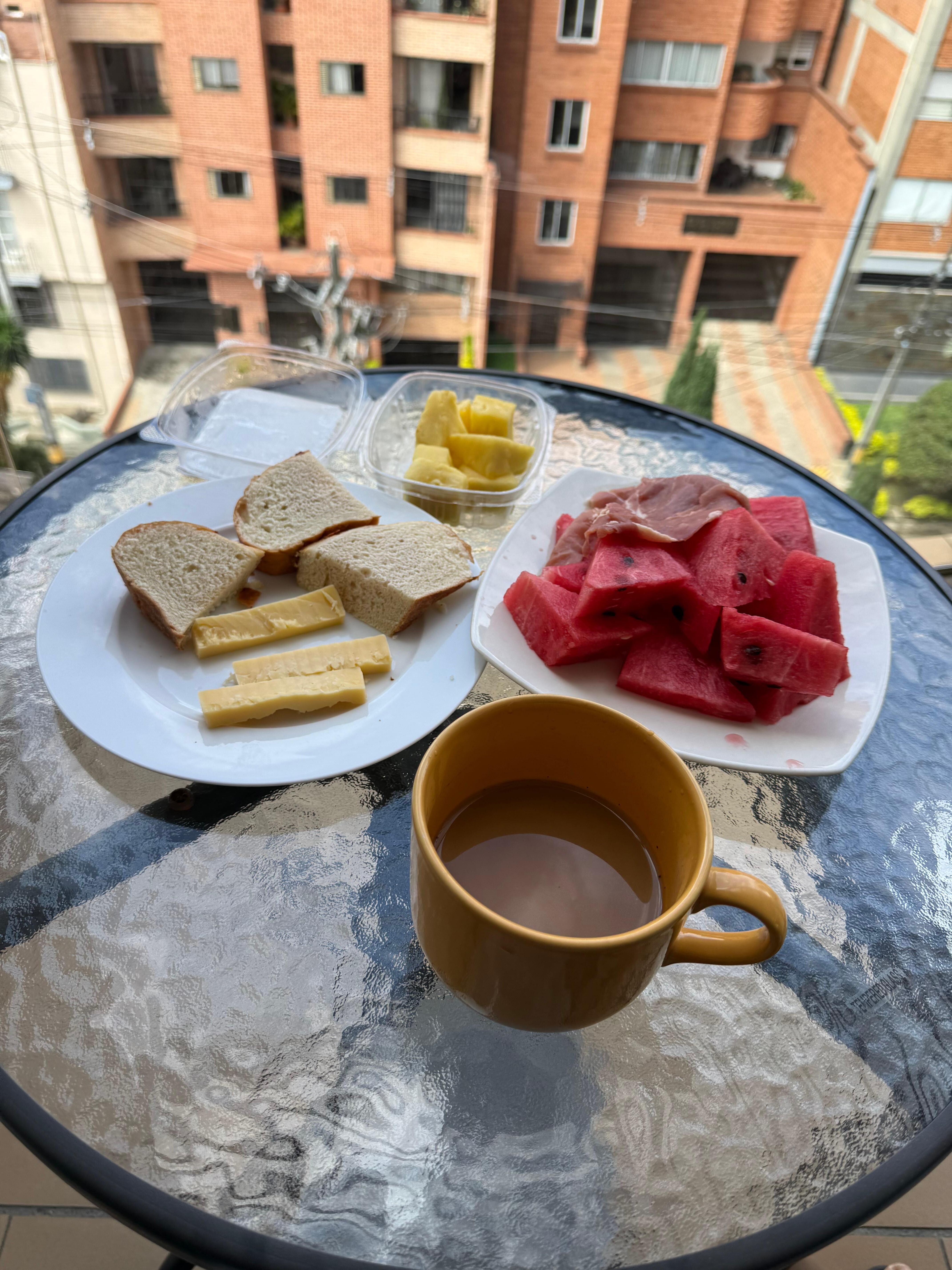 Breakfast al fresco 2