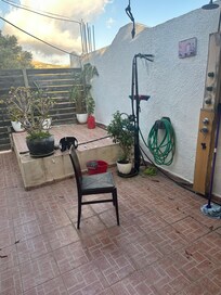 Sandwich griller for shower