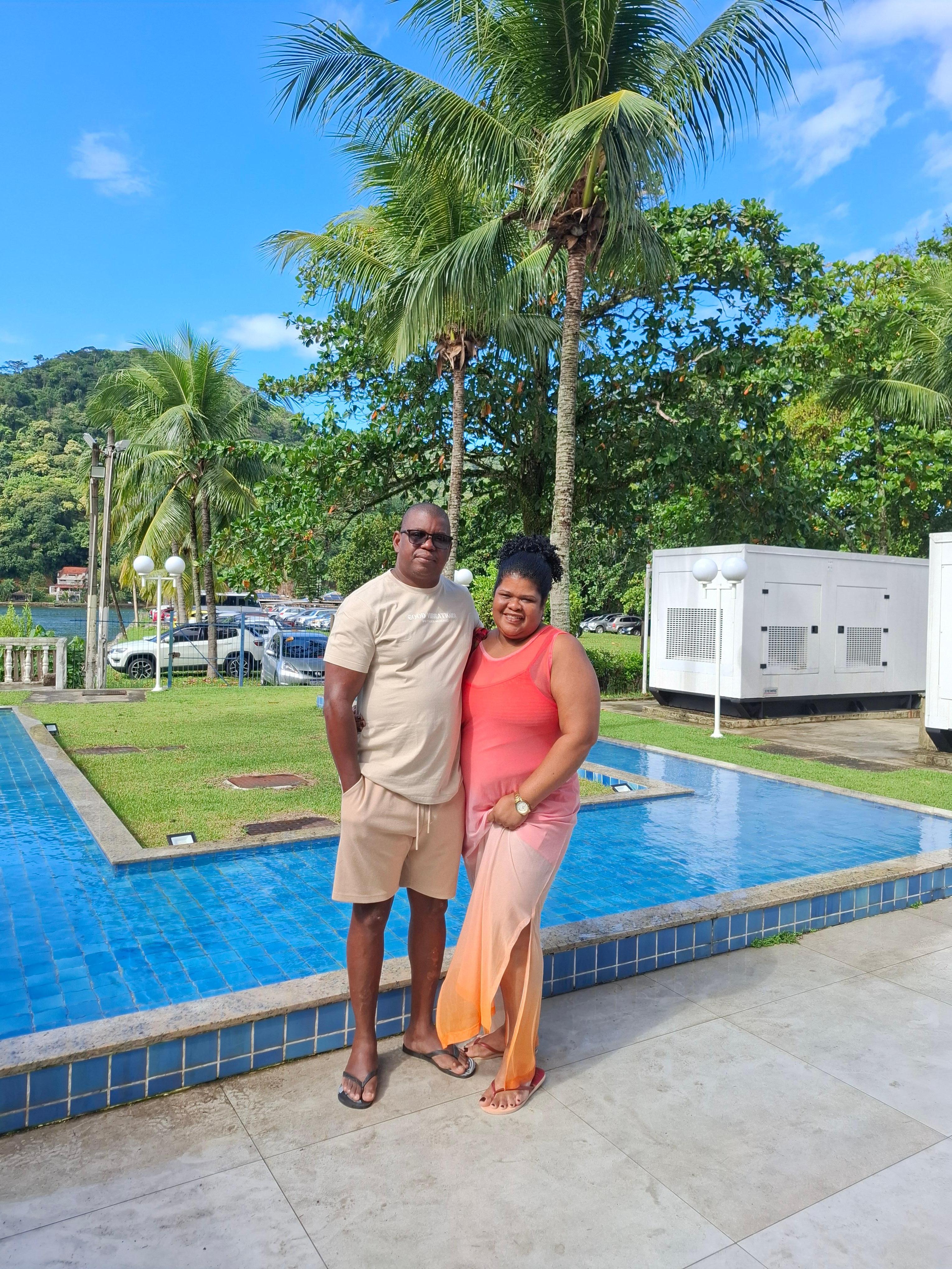 Curtinho com meu esposo.