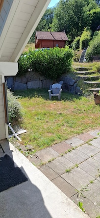 verwahrloster Garten